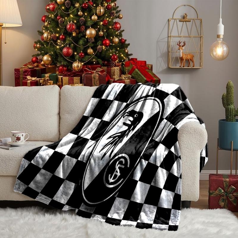 Club Crest Design Throws Blanket Flannel Blankets Plush for Couch Bed Gifts for Men Women Travel picnic blanket Christmas fan gifts