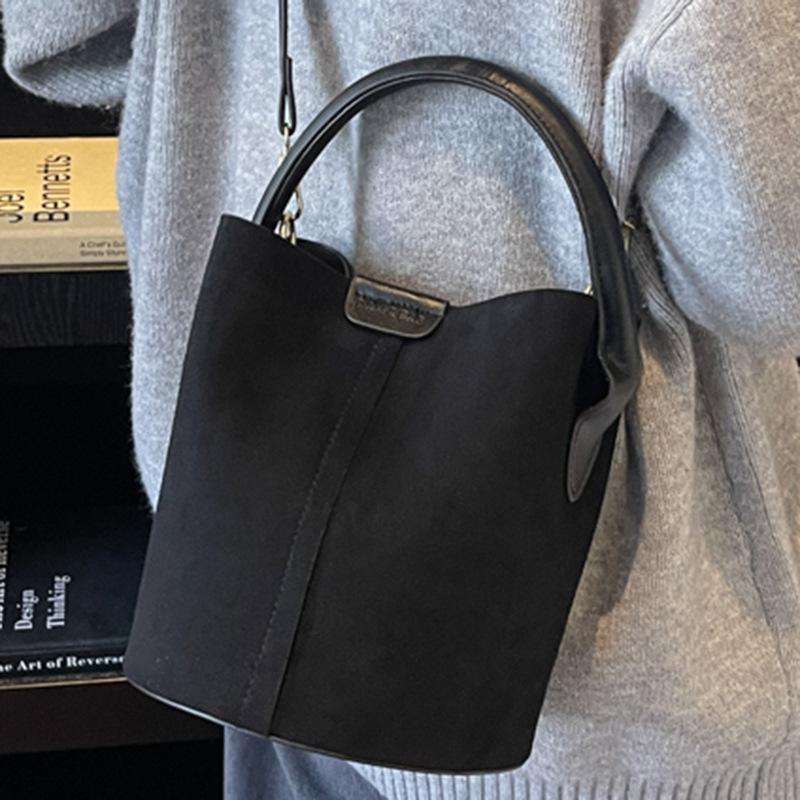 Frosted bucket bag women's 2025 autumn new fashion commuter handbag retro suede shoulder messenger bag