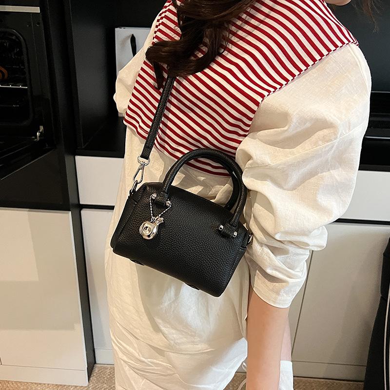New Handbag Women's Fashion Shoulder Bag Solid Color Messenger Bag