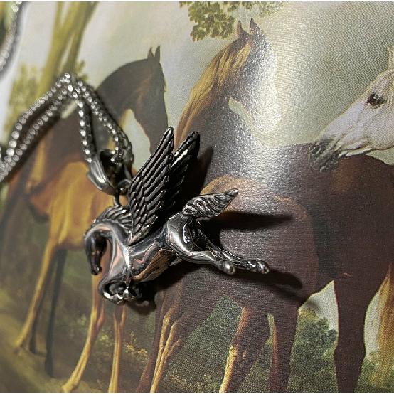 Coole Herren Unisex Fliegendes Pferd Pegasus Anhänger Halskette Amulett Edelstahl