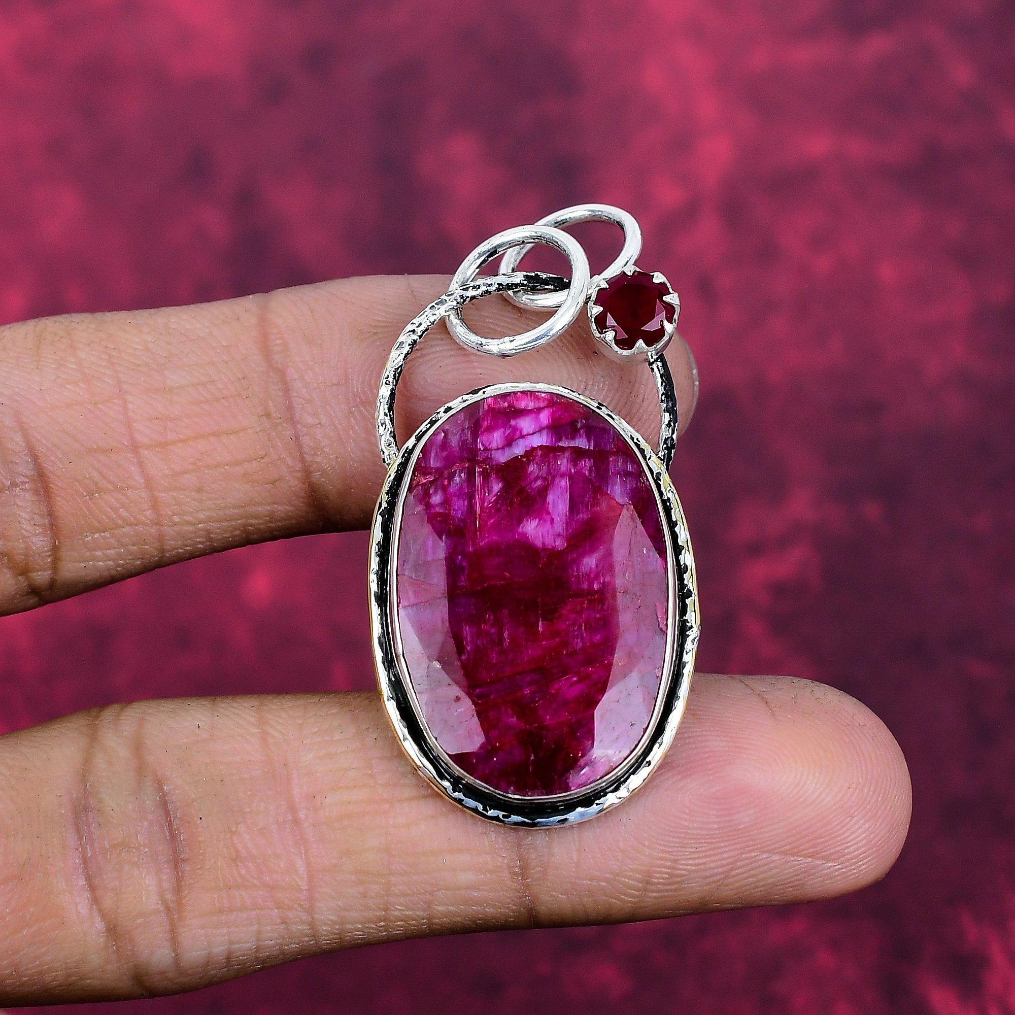 

Подвеска с лабораторно выращенным рубином, ювелирное изделие из драгоценного камня, подвеска ручной работы из стерлингового серебра 925 пробы, ювелирное изделие новейшего дизайна 1.96 Inches