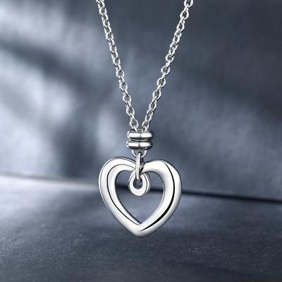 New Simple Hollow Love Heart Pendant Necklace for Women Fashion Creative Geometric Clavicle Chain Necklaces Party Jewelry Gift
