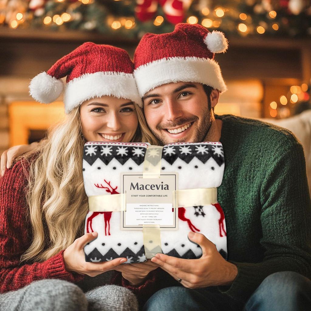 Soft Flannel Winter Blanket with Reindeer and Snowflake Pattern