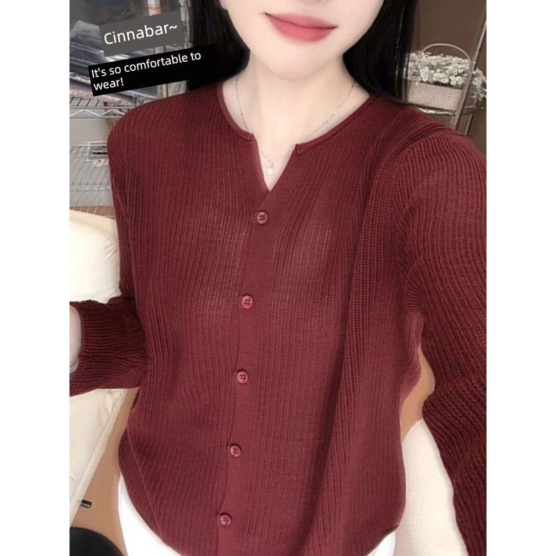 Simple and Stylish Red Long-Sleeved Knitted Cardigan for Women, 2026 Autumn New Style, Elegant and Complexion-Enhancing Casual Plus-Size Top