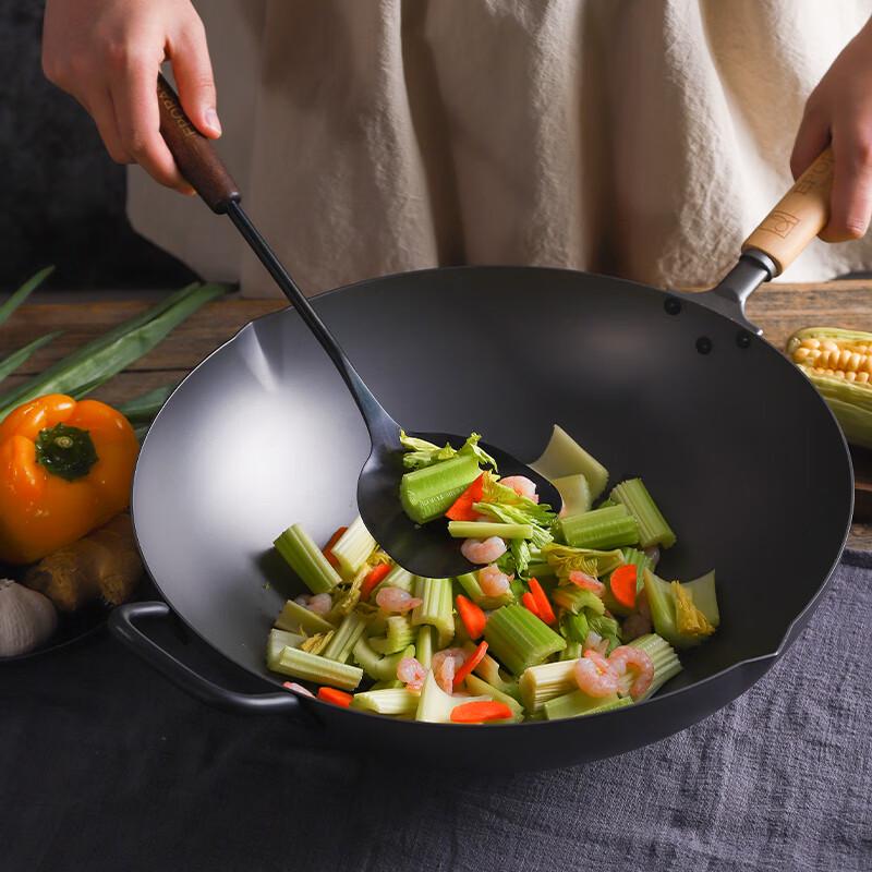 

EPORAS Japanese Nitrided Iron Wok
