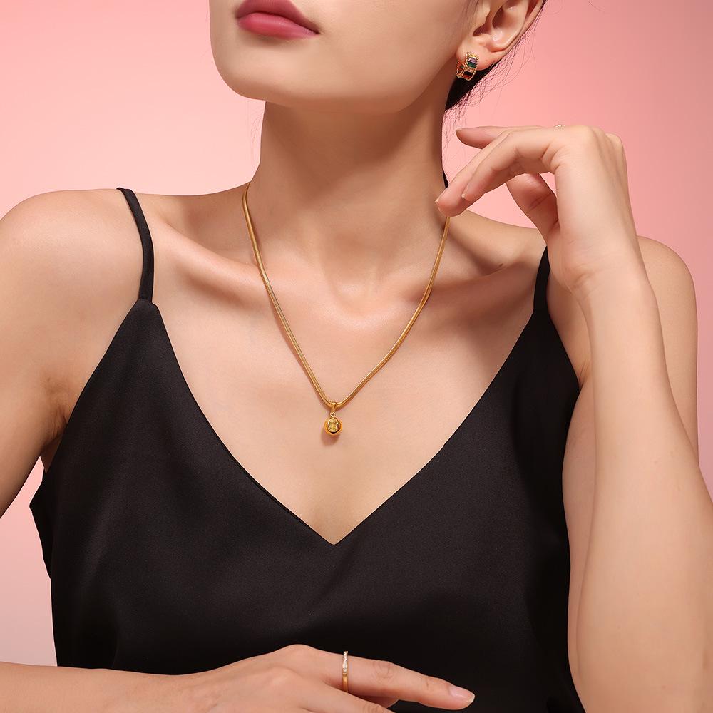 18k Gold-Plated Titanium Steel Geometric Zircon Pendant Necklace - European & American Fashion Style
