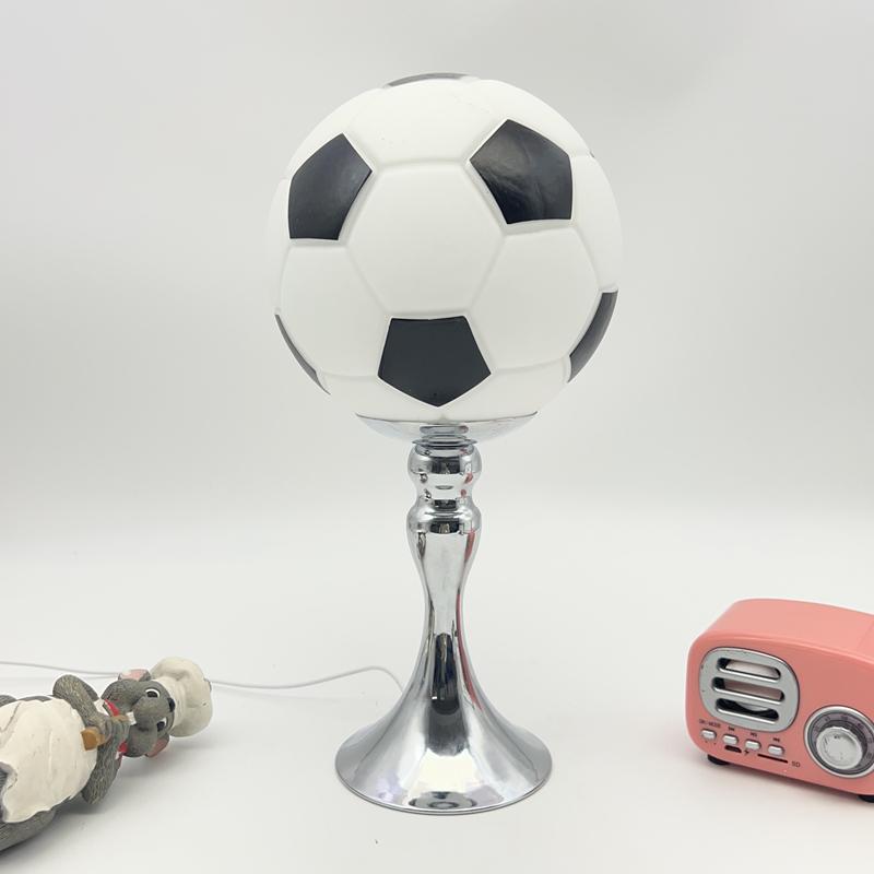 

Usb Light Футбольные огни Рядом с гостиной Светильник Украшение комнаты Атмосфера Освещение Современный Креативный Стеклянный Рабочий стол Атмосфера 15CM