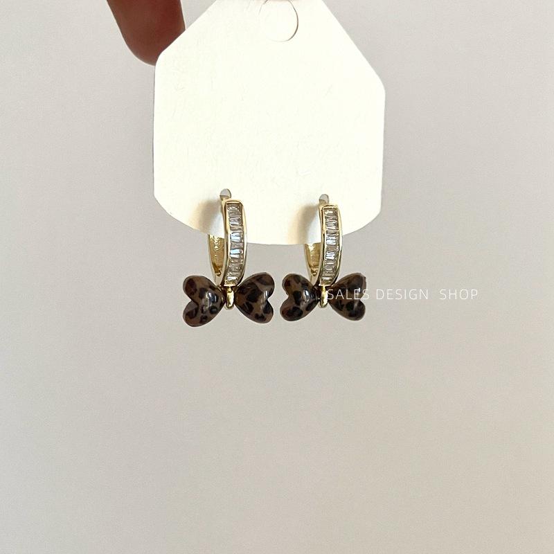 Leopard Print Bow Earrings – Japanese & Korean Style, Elegant Shiny Zircon Clip-ons for Women