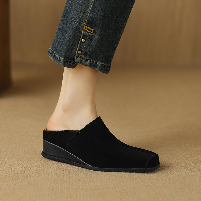 Fashion 2025 New Genuine Leather Summer Slippers Cover Toe Slippers for Women Square Toe Mules Women Shoes Low Heel Retro Ladies Shoes