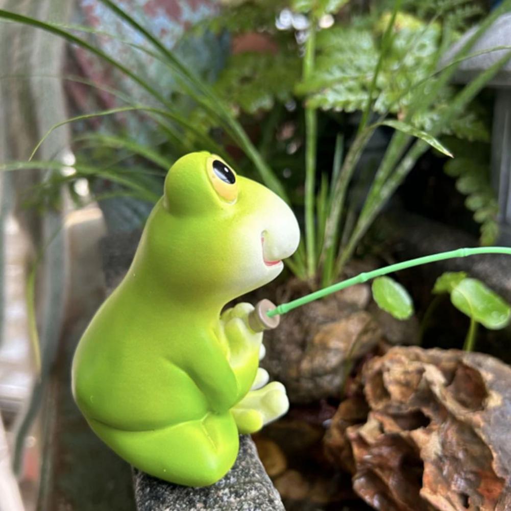 Garden Frog Ornament Weather-resistant Frog Ornament Whimsical Resin Pond Decor Sculptures Fishing Cartoon Frog for Outdoor