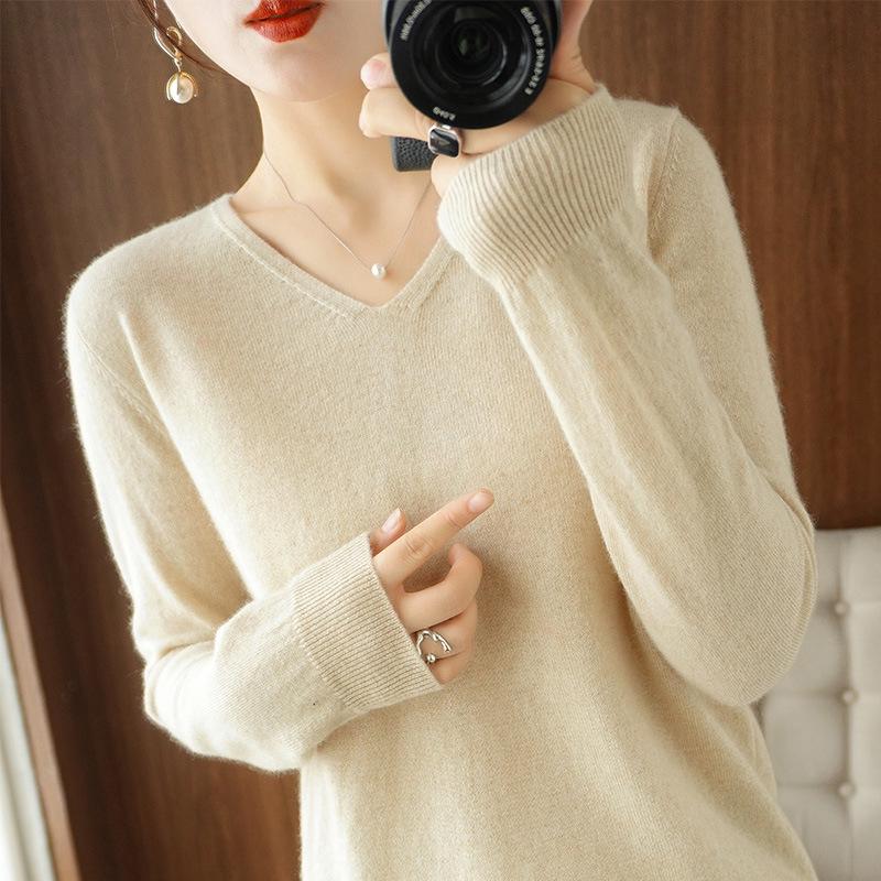 Women's V-Neck Pullover Sweater 2023 - Autumn/Winter Slimming Plus Size Basic Knit Top