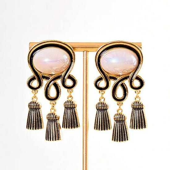 

Vintage Pearl Tassel Earrings with Pink Luster and Wrap Design - High-End Style