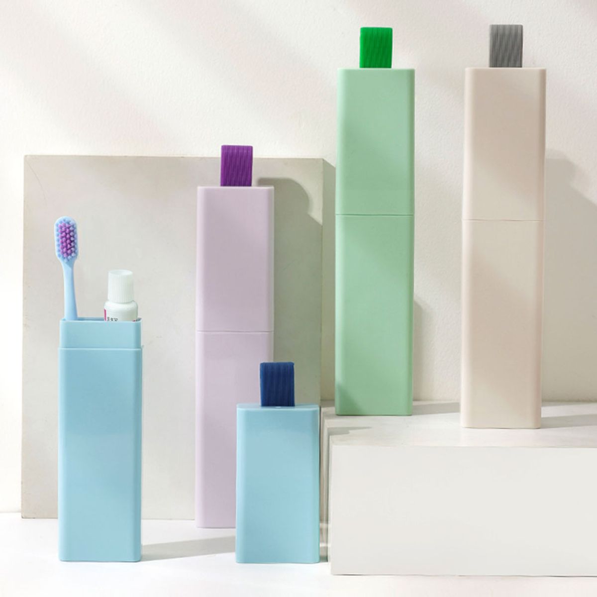 Macaron Lumi Portable Toothpaste and Toothbrush Set white