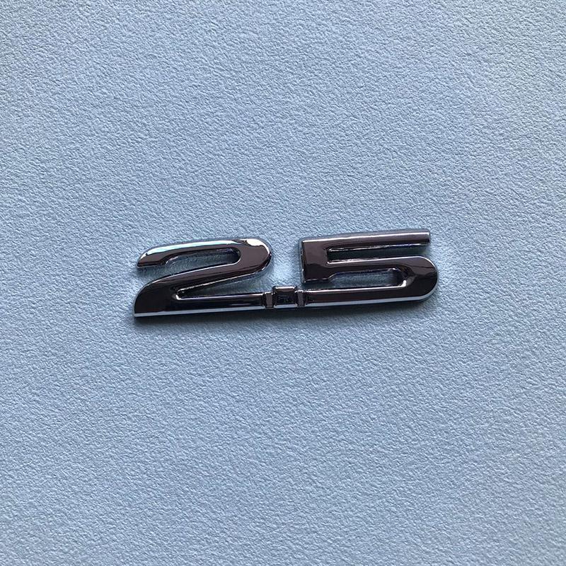 1Pc 3D Metal 2.0 2.5 AWD Logo Letters Car Trunk Emblem Badge Decal 2.5 AWD Sticker Accessories