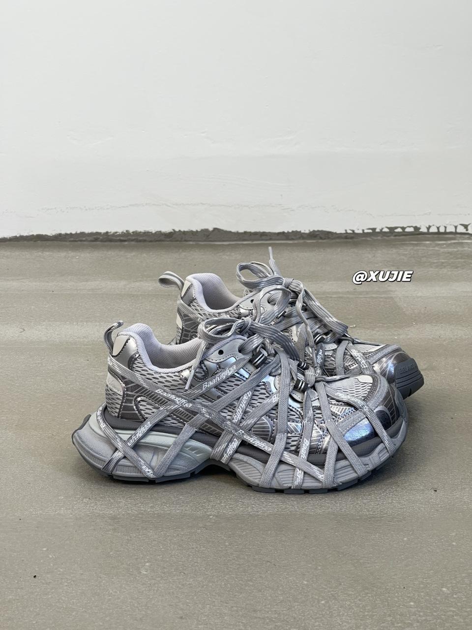 

ins super fire Paris silver gray dad shoes men and women the same fashion versatile trend thick sole heightening casual shoes 35