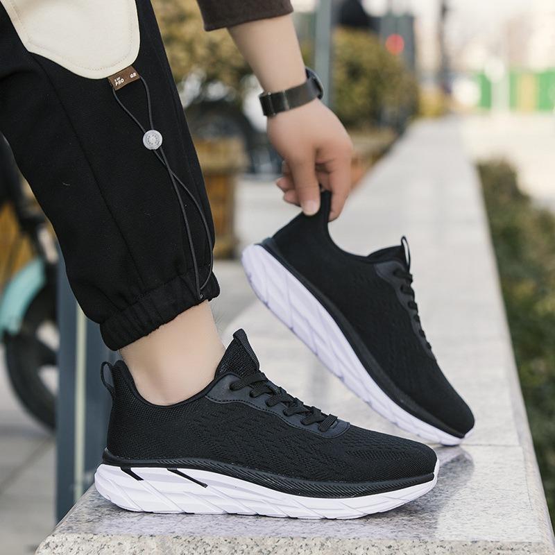 Men's shoes new outdoor sports shoes mesh thin breathable casual travel shoes lightweight soft-soled running shoes