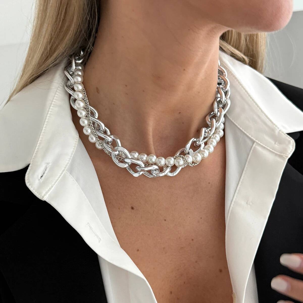 

Salircon Boho Imitation Pearl Beaded Twist Necklace Women Vintage Gold Color Metal Thick Chain Clavicle Necklaces Trendy Jewelry