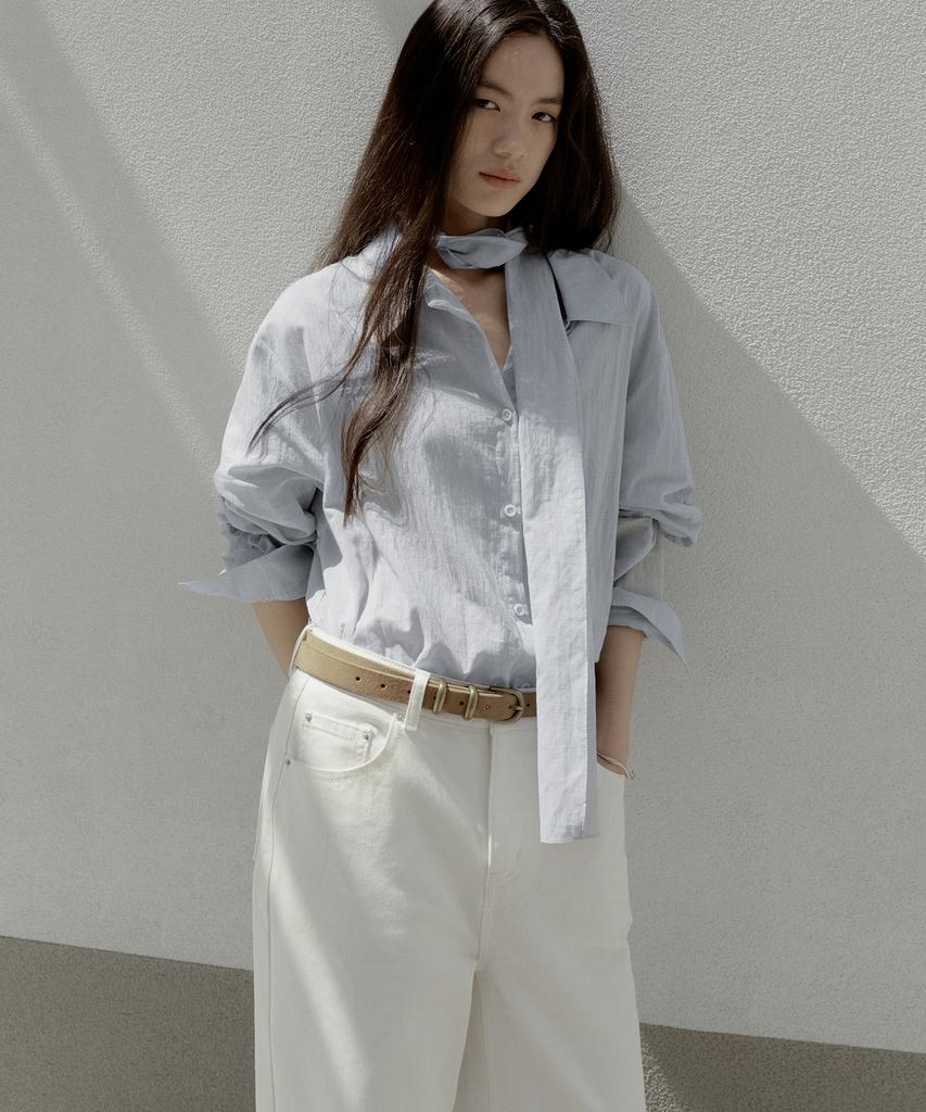 NOIRER FOR WOMAN Pale Scarf Loose Fit Shirt (Pale Blue)