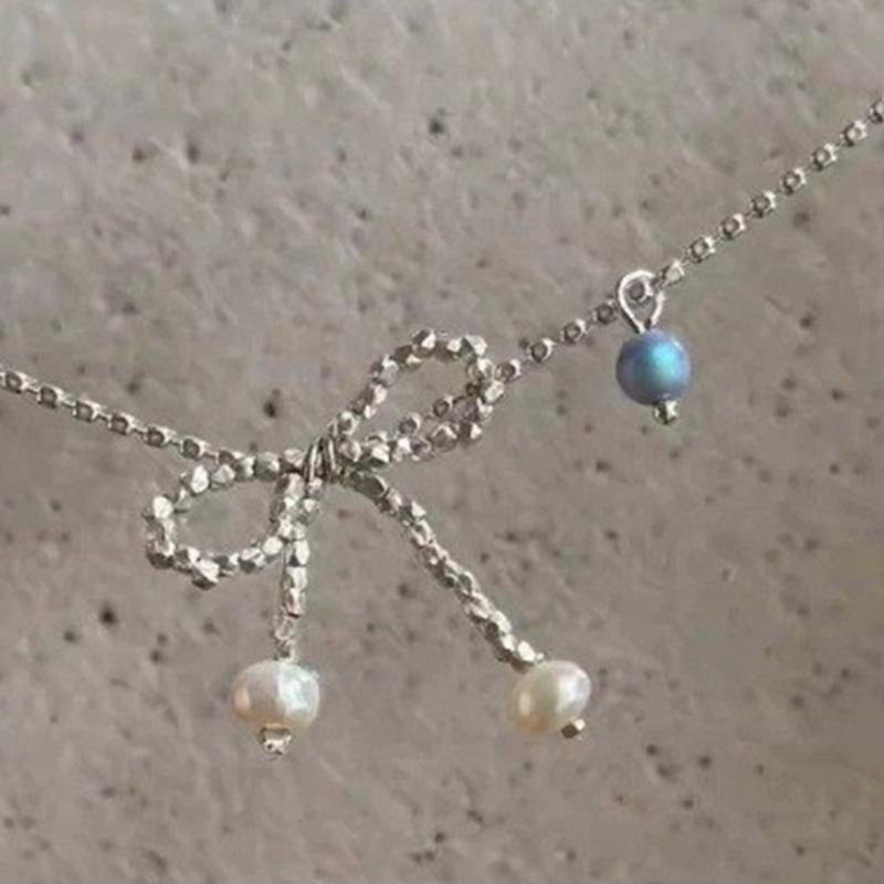 Elegant Bowknot Necklace Stylish Charm Necklace Versatile Jewelry Alloy Material Perfect for Daily Wear Parties and Date
