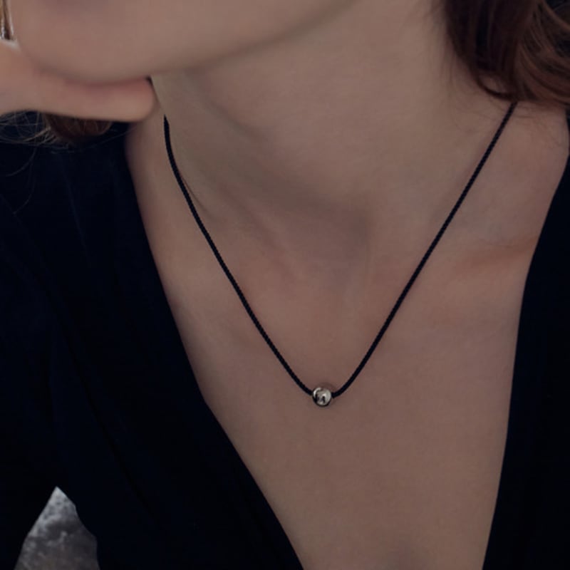 

Shertz Casual Ball String Necklace (Surgical) SHNE0067 Silver