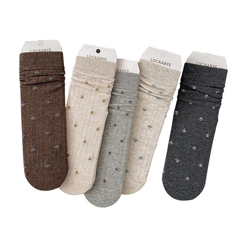 Women's Mid-calf Socks for Autumn and Winter, Small Floral Pile Socks, Women's Boneless Cotton Socks