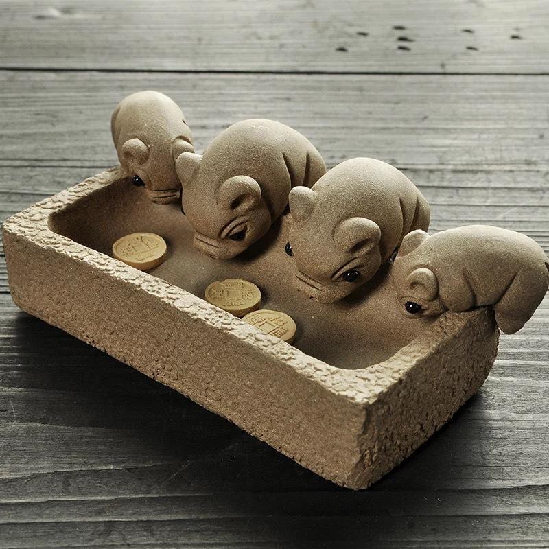 

Piglet drinking water tea play handmade creative tea ceremony accessories purple sand segment mud tea pet pig ornament ceramic