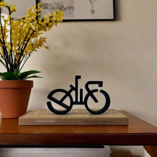Minimalistická socha na kolo Abstraktní drátěný rám Silueta Silueta Horské kolo Socha Figurka Stolní dekorace Ornament Cyklistický dárek
