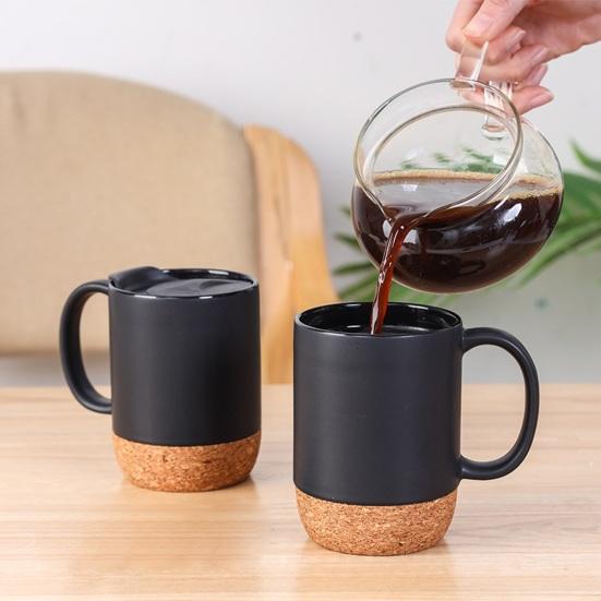 350ml matný černý hrnek na kávu s rukojetí Korkové dno Odnímatelné prachotěsné víko Tepelně odolné keramické šálek na čaj s mlékem a vodou Dárek k narozeninám