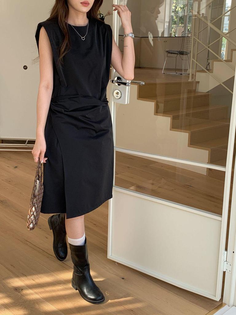 Women's Elegant Black Sleeveless Dress with Belted Flowing Ribbon