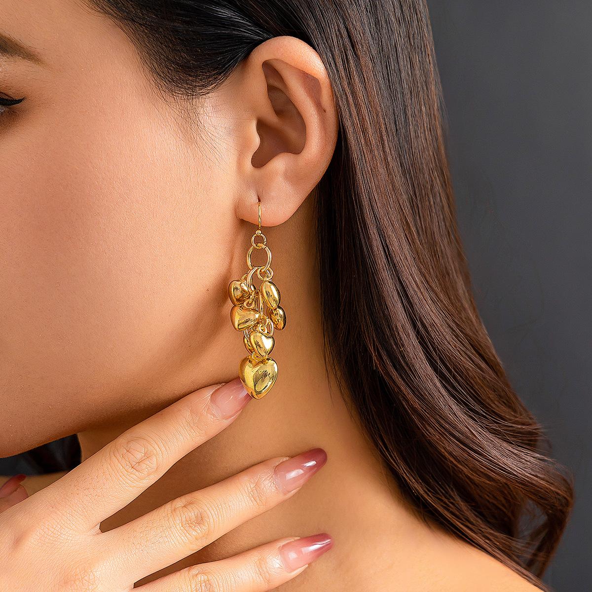 Accessories Sweet Cool Wind Love Pendant Necklace Fashion Personality Metal Chain Clavicle Chain Necklace