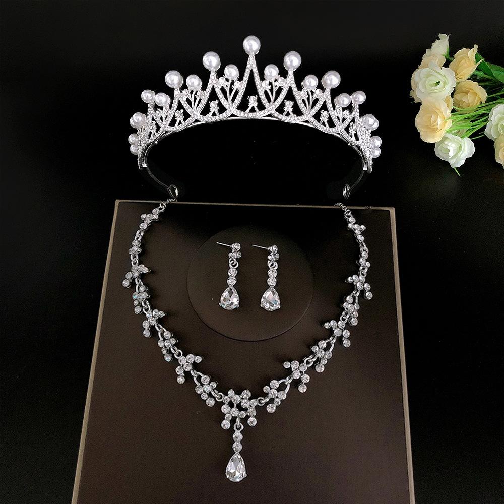A Three-piece Set of Bride's Crown Necklace and Earrings