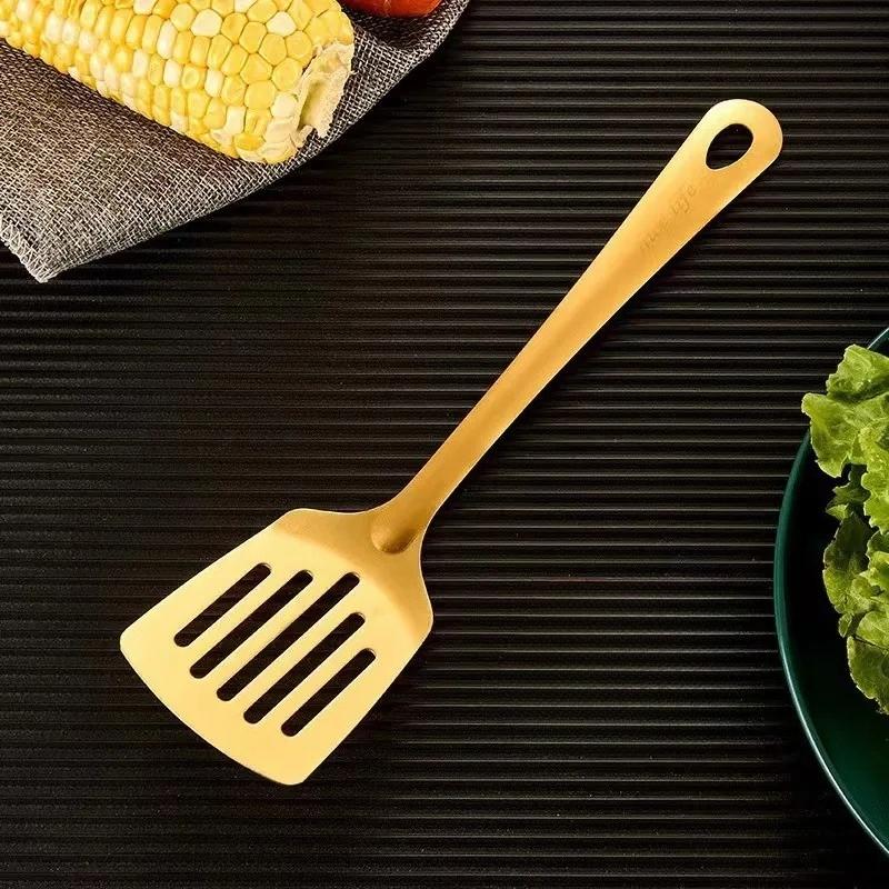 Edelstahl-Küchenset Kochspatel Koreanischer goldener Suppenlöffel Sieb Hot Pot Löffel Großhandel Haushalt Ideen Utensil