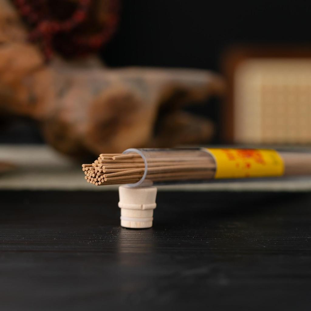 Treasure Trove Handmade Incense Sticks: Ancient Blend of Agarwood & Sandalwood for Fresh Indoor/Outdoor Air