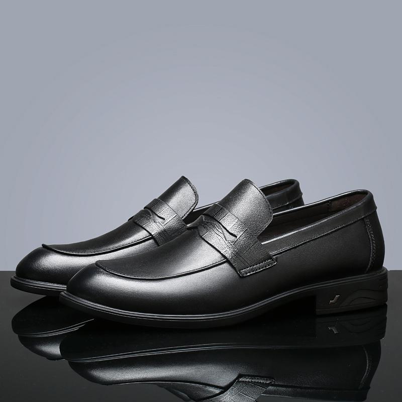 2026New Mens Handmade Casual Leather Office Loafers Fashionable Flat Designer Round Toe Business Shoes Comfy Light Outdoor Shoes