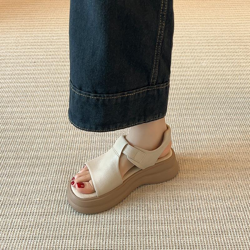 Spot! Xiaohongshu popular retro thick-soled sandals women's new summer heightened flat-soled soft-soled sandals are not tired