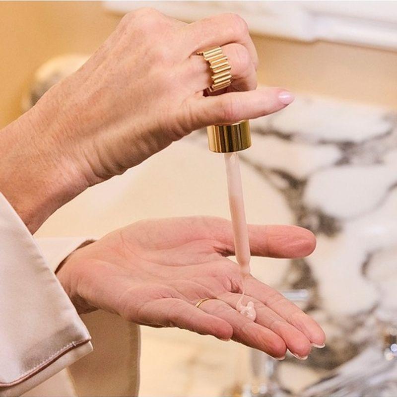 Sisleia L'Integral Anti-Age Longevity Essential Serum 30ml