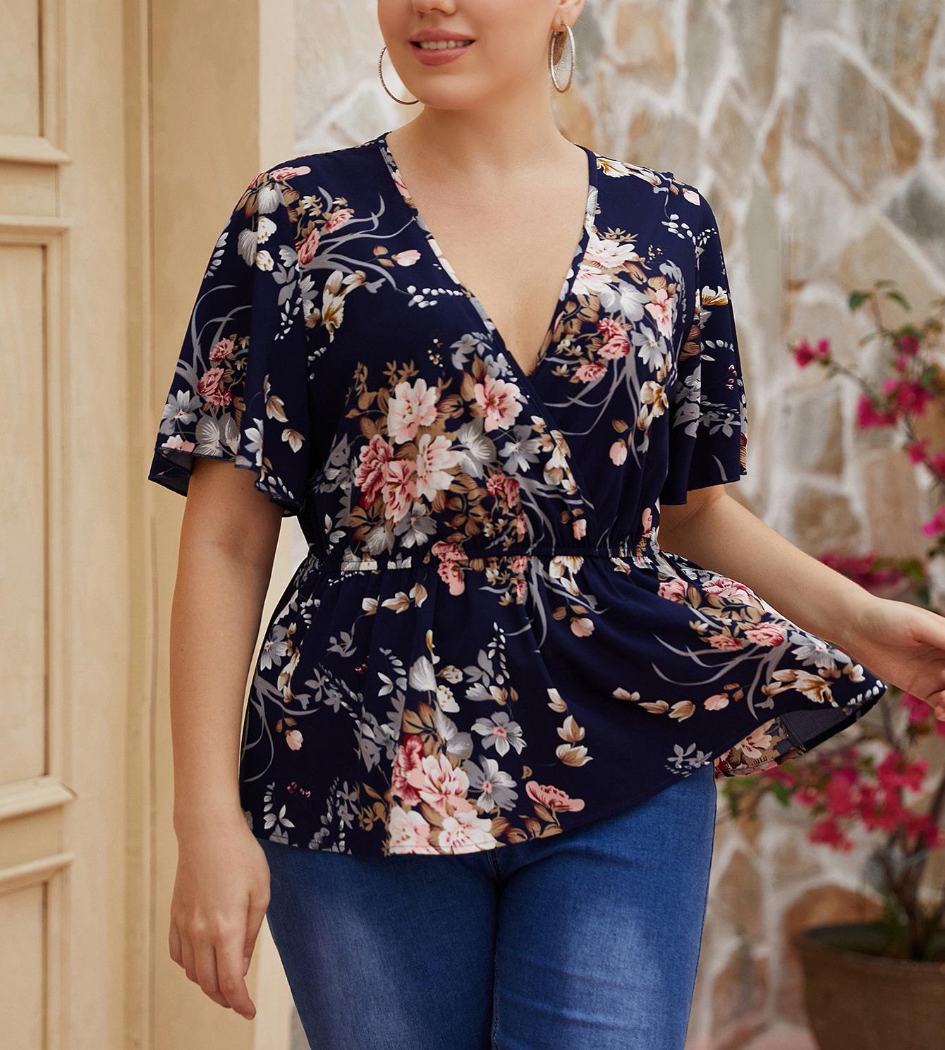Spring/Summer 2026 Plus Size Retro V-Neck Printed Women s Top - New Arrival M