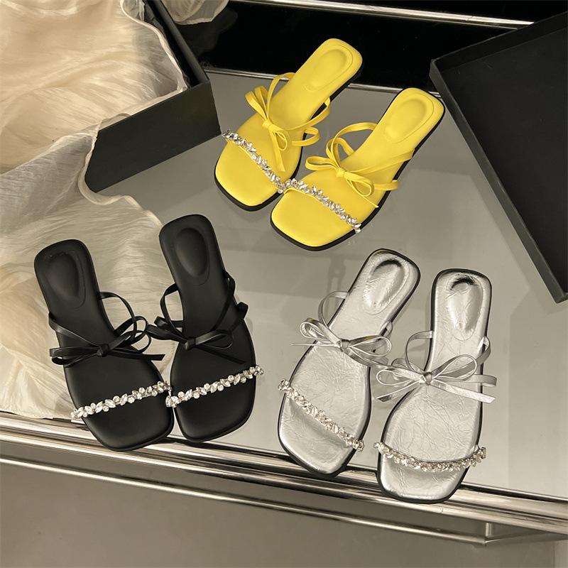 French rhinestone bow low heel cool slippers women's outerwear 2025 off the shelves new open-toe fashion solid color one-word