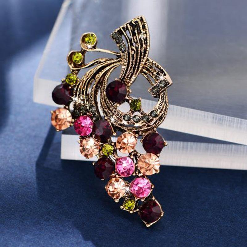 High End Diamond Inlaid Brooch, Women's High-end Feel, Chest Flower, Multifunctional Clothing Accessories