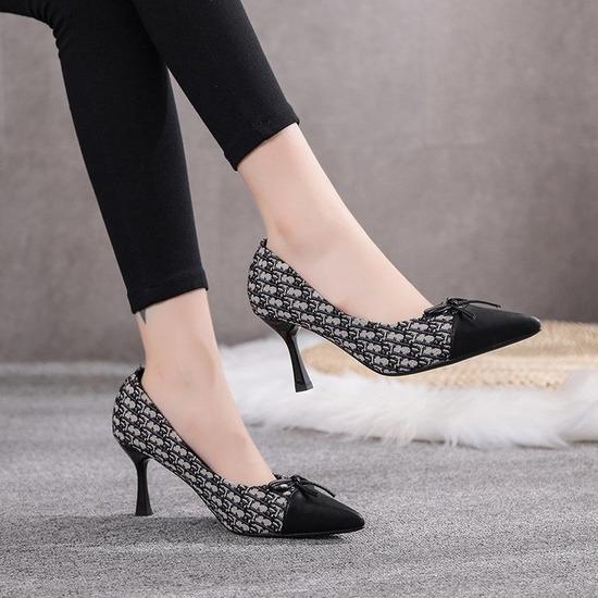 houndstooth pumps heels