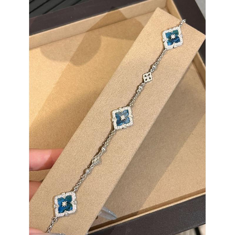 Vintage Italian Buchi Clover Blue Phosphorus Grey Necklace Bracelet Earrings Flower Set Premium Versatile Jewelry