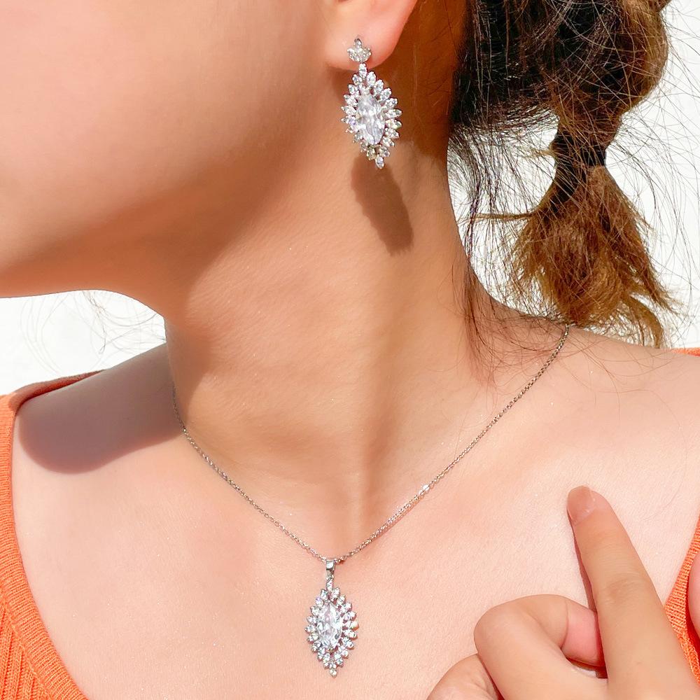 Copper Inlaid Zircon Earrings Necklace Two-Piece Set Exotic Style Women'S Elegant Pendant Earrings Jewelry Set Chain