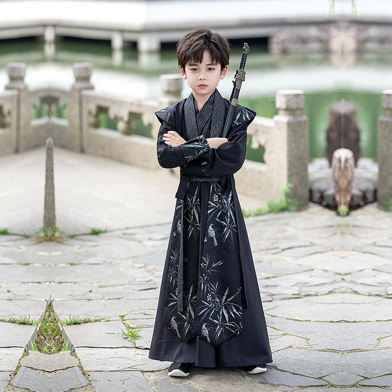 Hanfu Maschile Costume Antico Primavera/Autunno 2026: Elegante Abito Tang per Esibizioni di Bambini