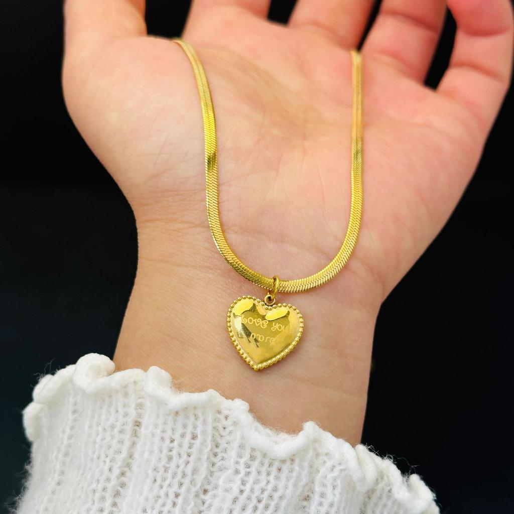 European & American Love Heart Titanium Steel Pendant Necklace - Simple, All-Match Snake Chain Design for Women