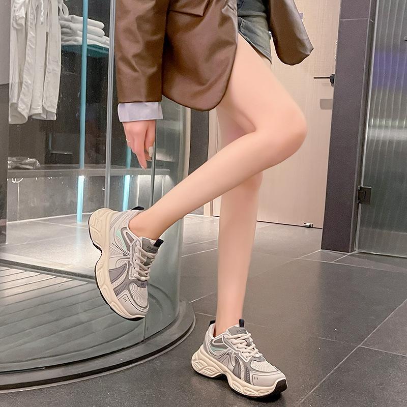 Internet celebrities with super fire platform dad shoes explosion increased 2025 new spring versatile niche casual sports shoes