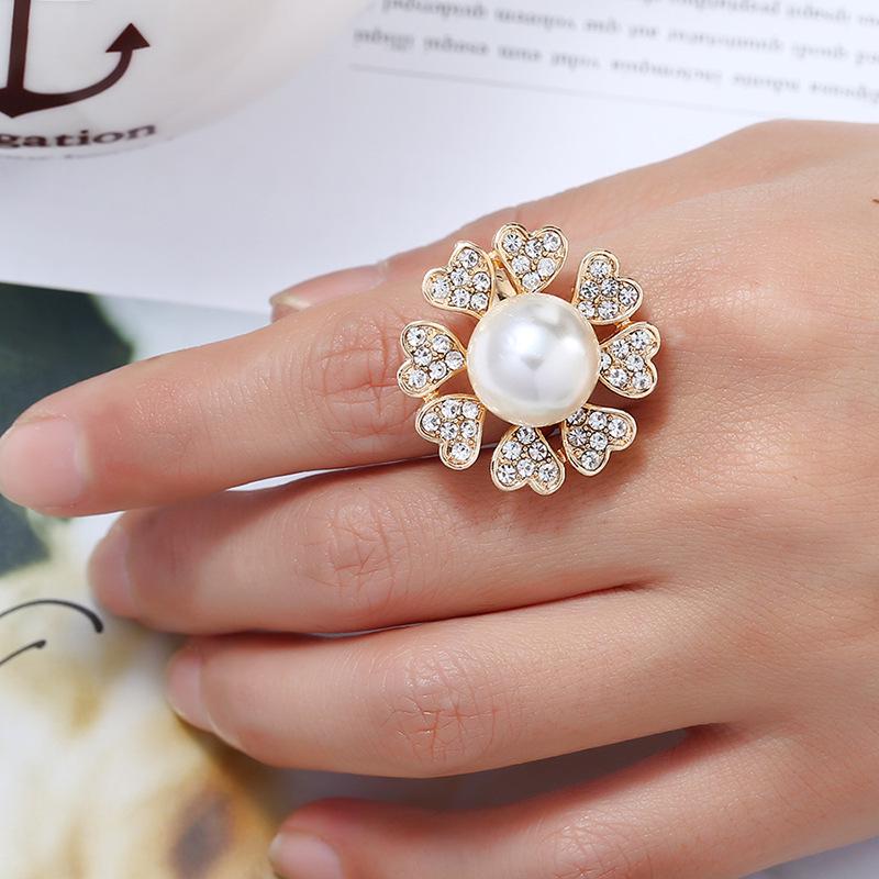 Stylish Korean Open Ring with Zirconium Diamond, Pearl, and Four-Leaf Clover Design