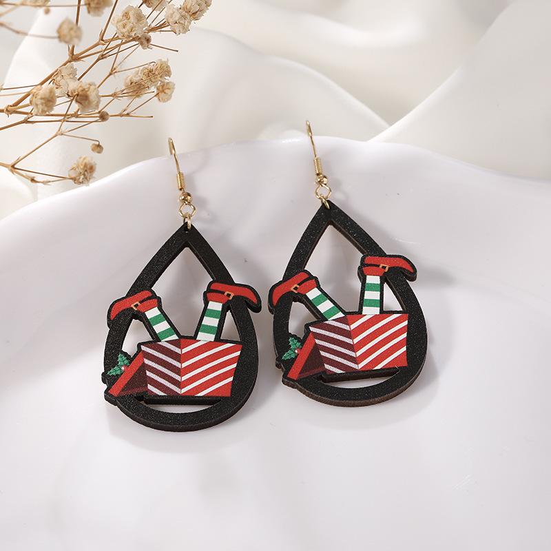 High-End Reindeer Candy Christmas Earrings for Women: Cute Cartoon Holiday Jewelry