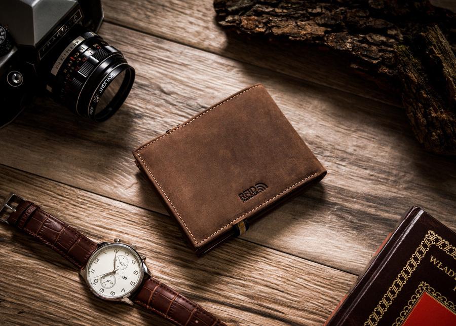 Men's Nubuck Wallet with RFID Protection - Peterson