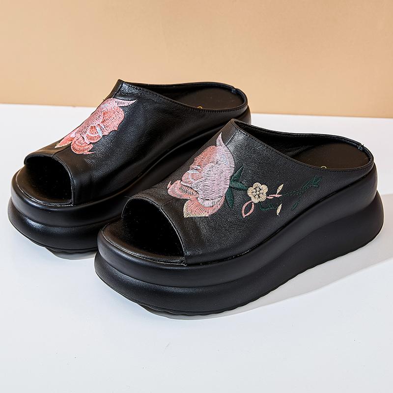 

GKTINOO Летняя обувь из натуральной кожи Женские шлепанцы На танкетке Уличные шлепанцы Повседневные 2025 Новые Ручной работы Лаконичные Женские шлепанцы 40