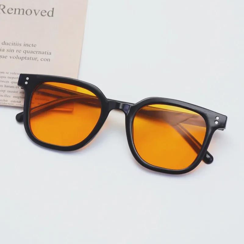 Солнцезащитные очки Pure Desire Gradient Blush: Эффект розового заката с черной рамкой